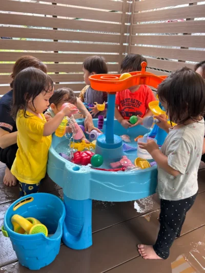 水って気持ちいいね!笑顔いっぱいの水遊びを楽しみました♪