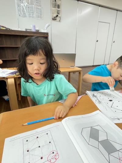 前向きな月曜日の3歳児さん