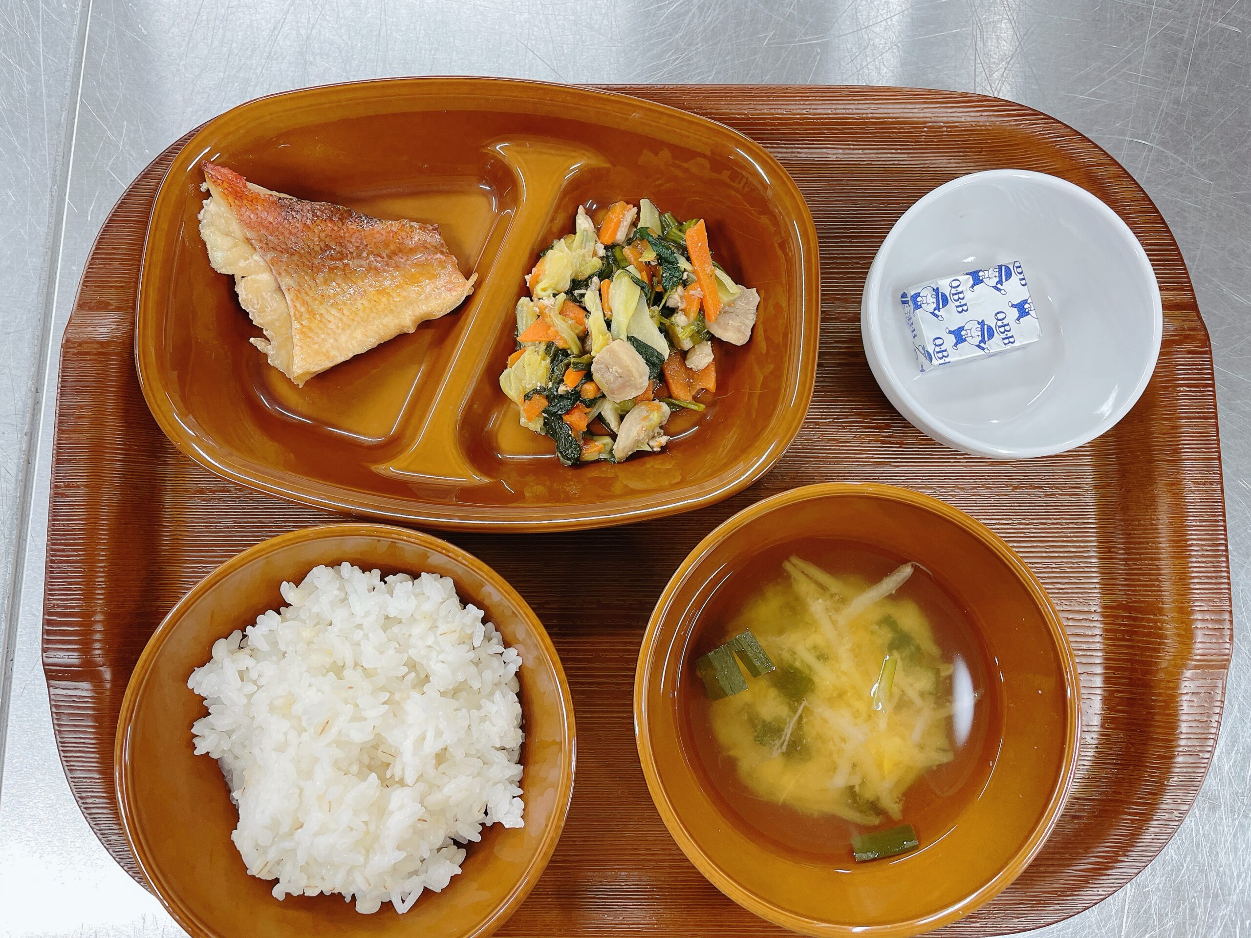 今日の給食1月8日(木)