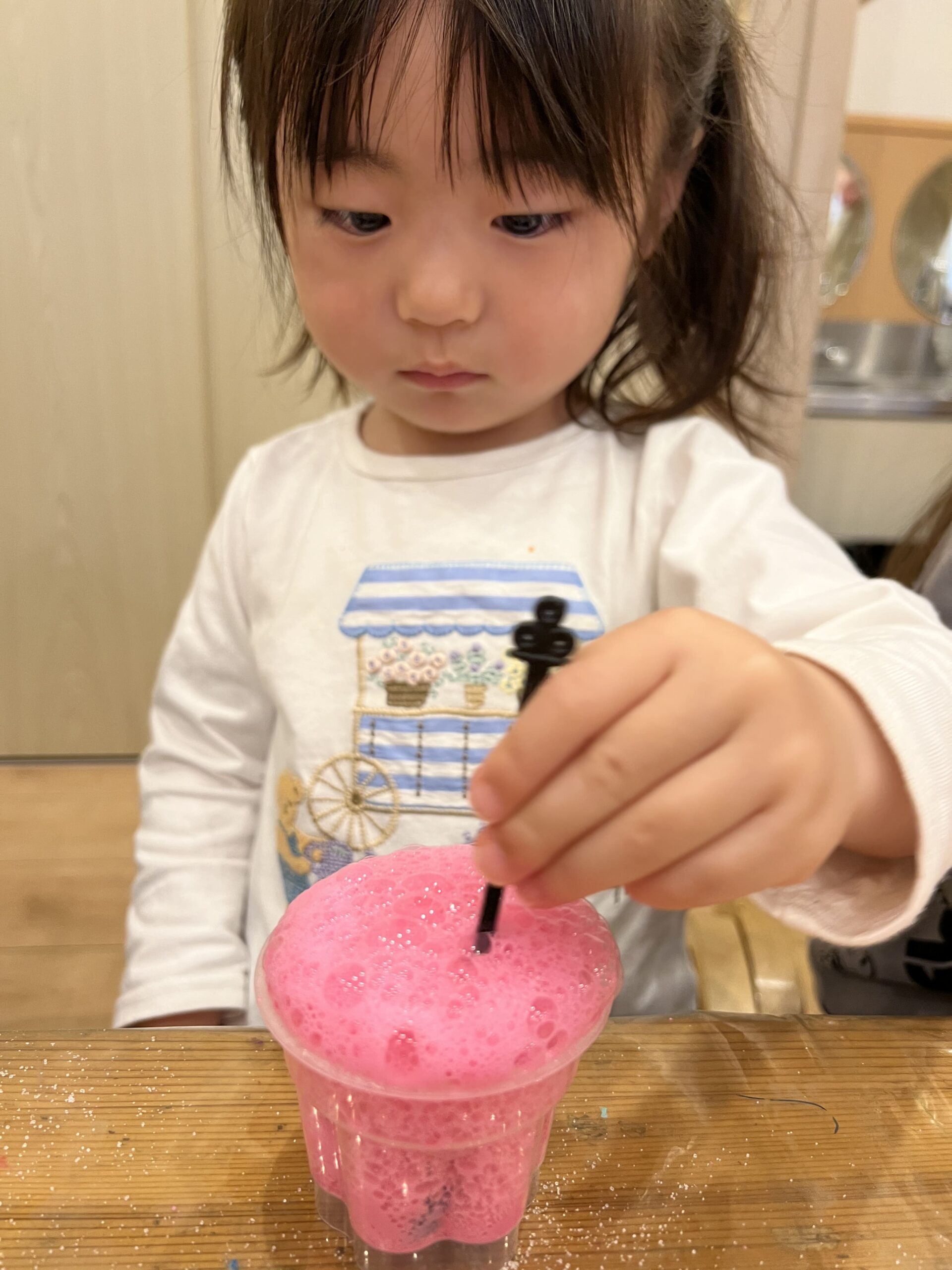 ぽかぽか保育園の楽しいサイエンス実験♪今日もワクワクがいっぱい！