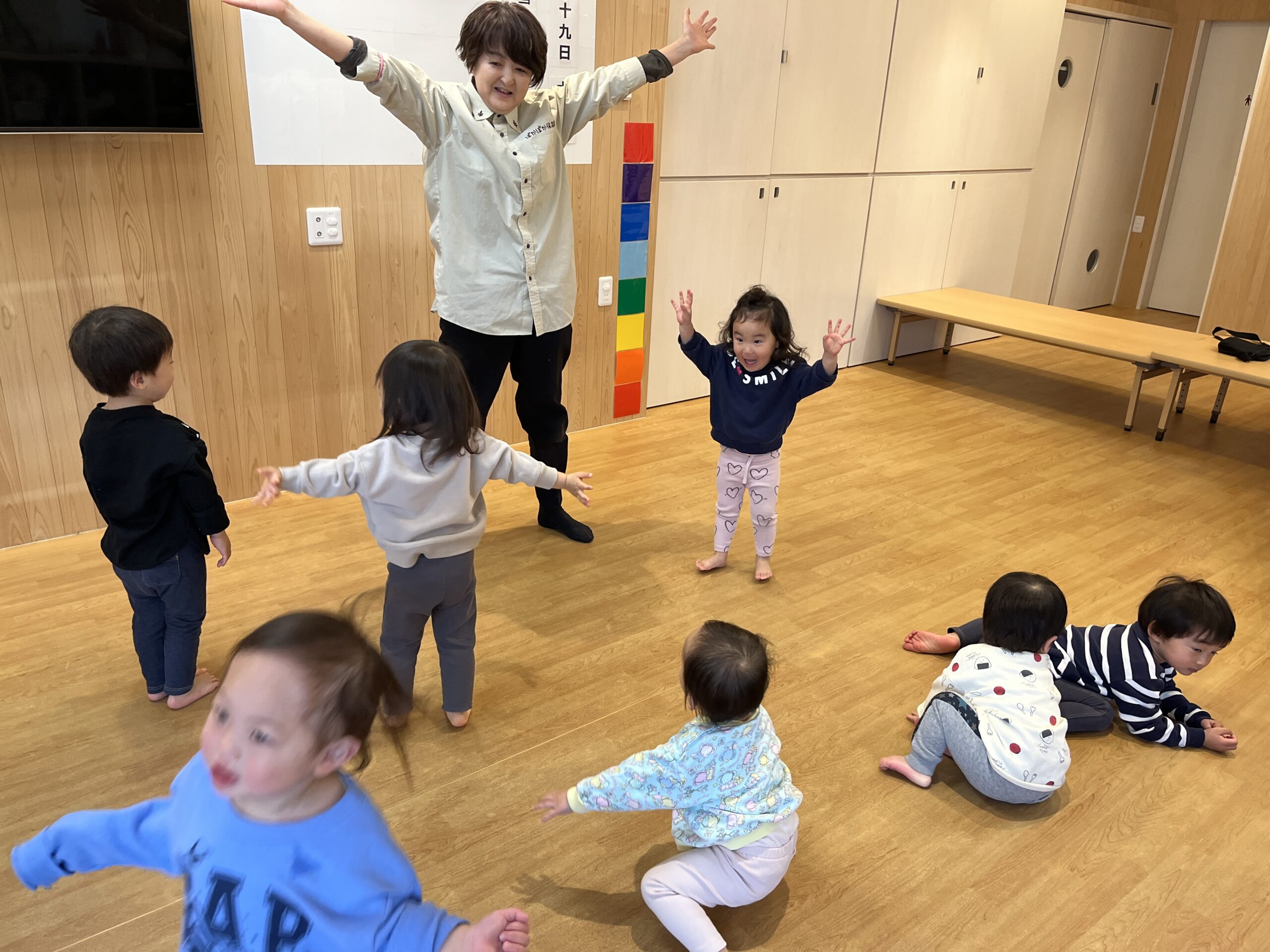 雪でもいっぱいからだ動かすゾ!!ぽかぽか保育園多摩平園