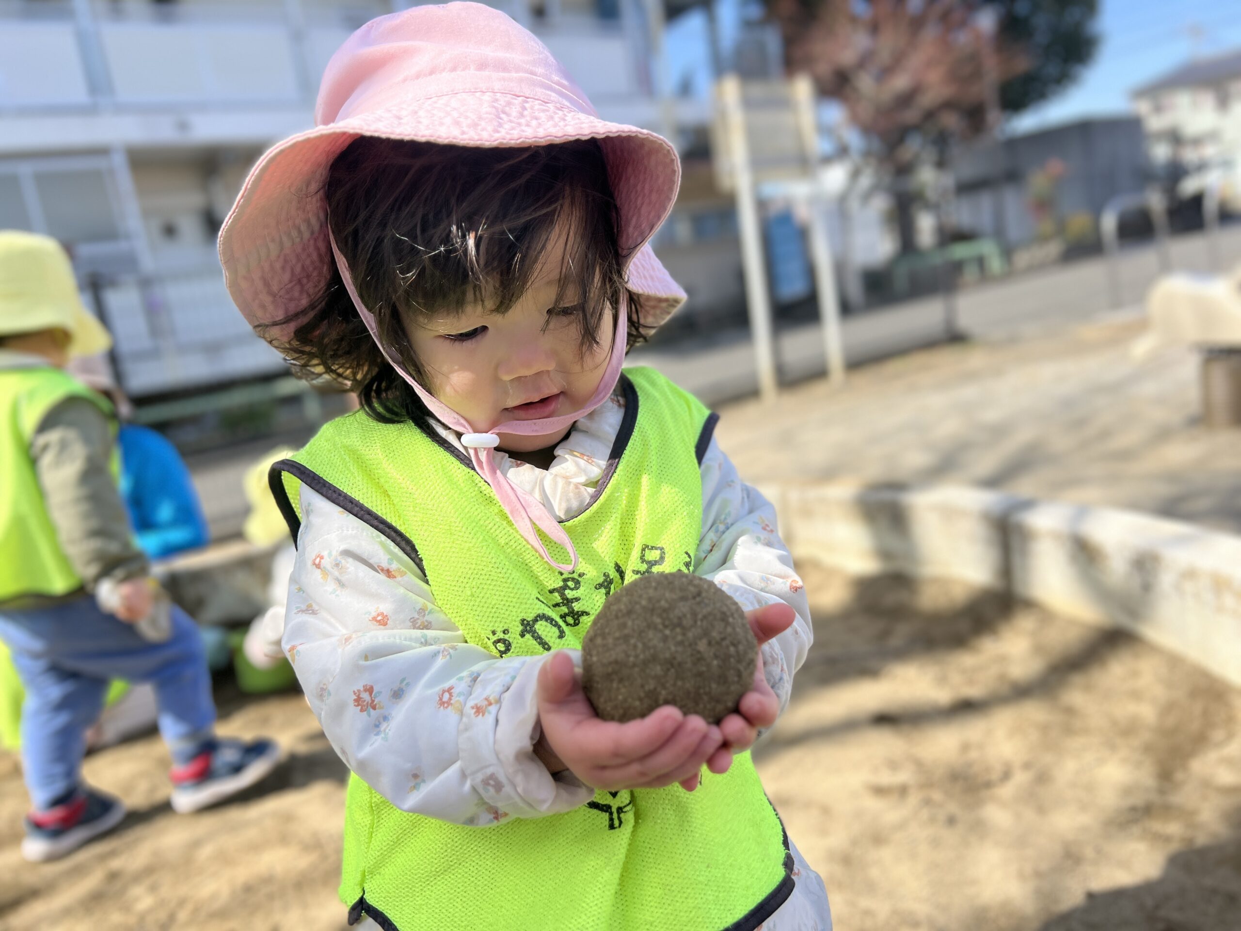 お耳を大切に！安田式体育遊びと季節を感じる散歩☆ぽかぽか保育園の一日