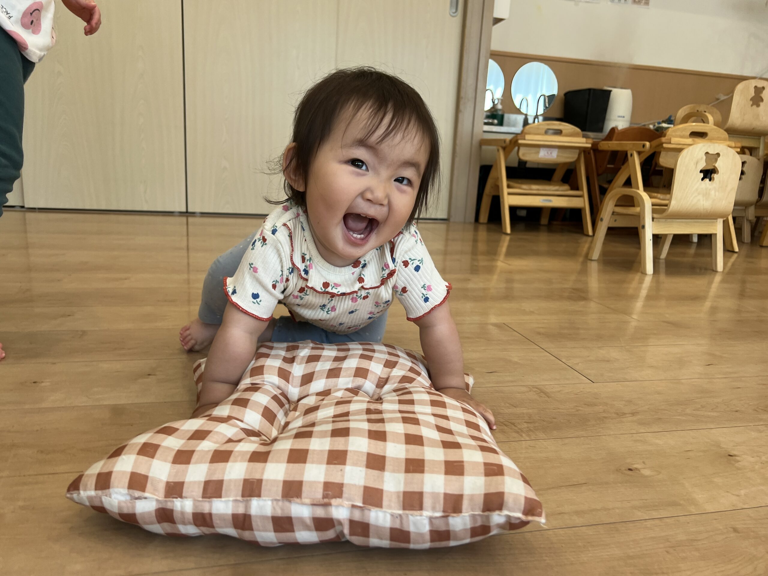 はしゃぐ笑顔がまぶしい!春の公園あそび日和🌞 ぽかぽか保育園