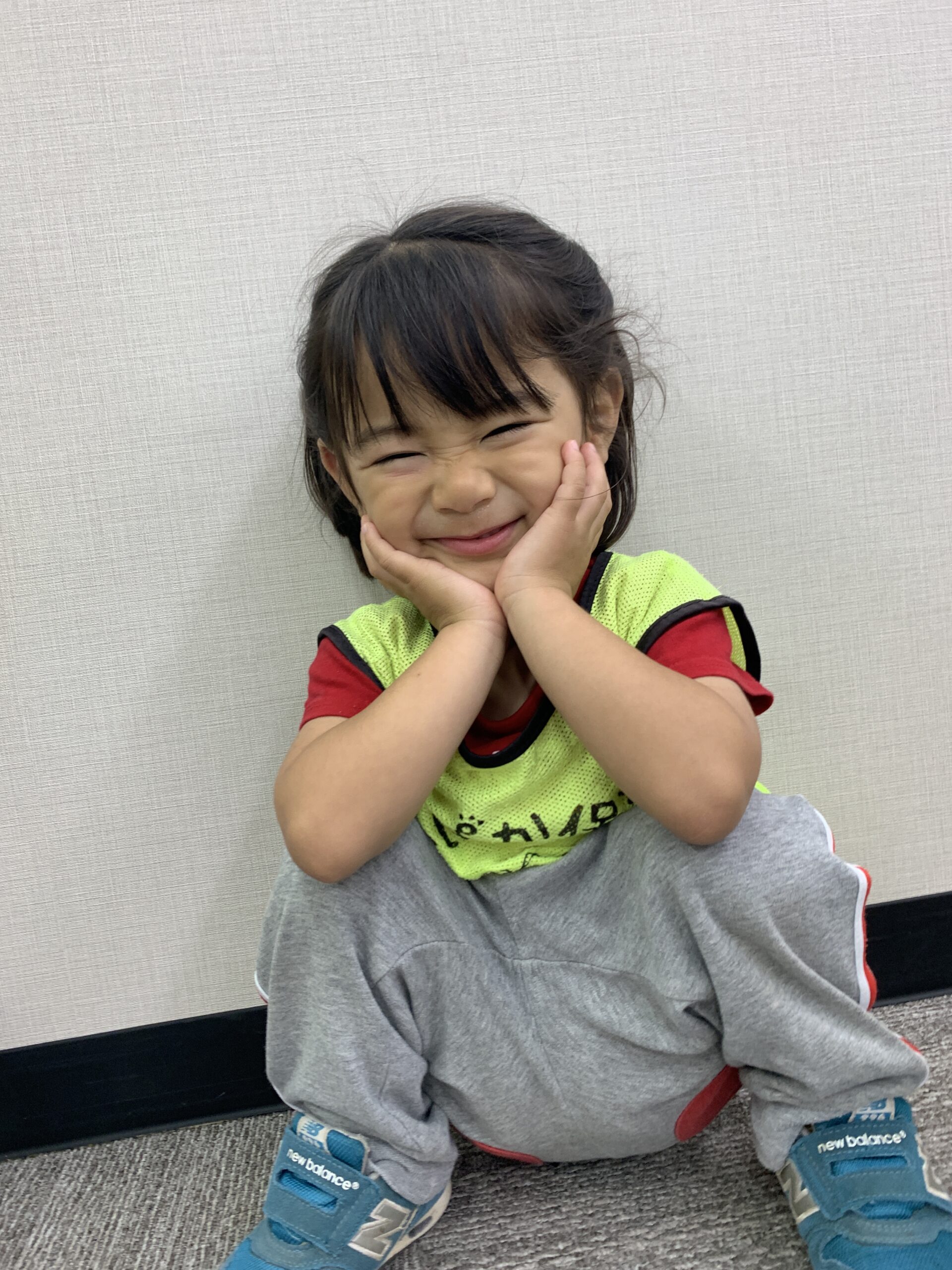 制作もダンスも元気いっぱい!ぽかぽか保育園の一日