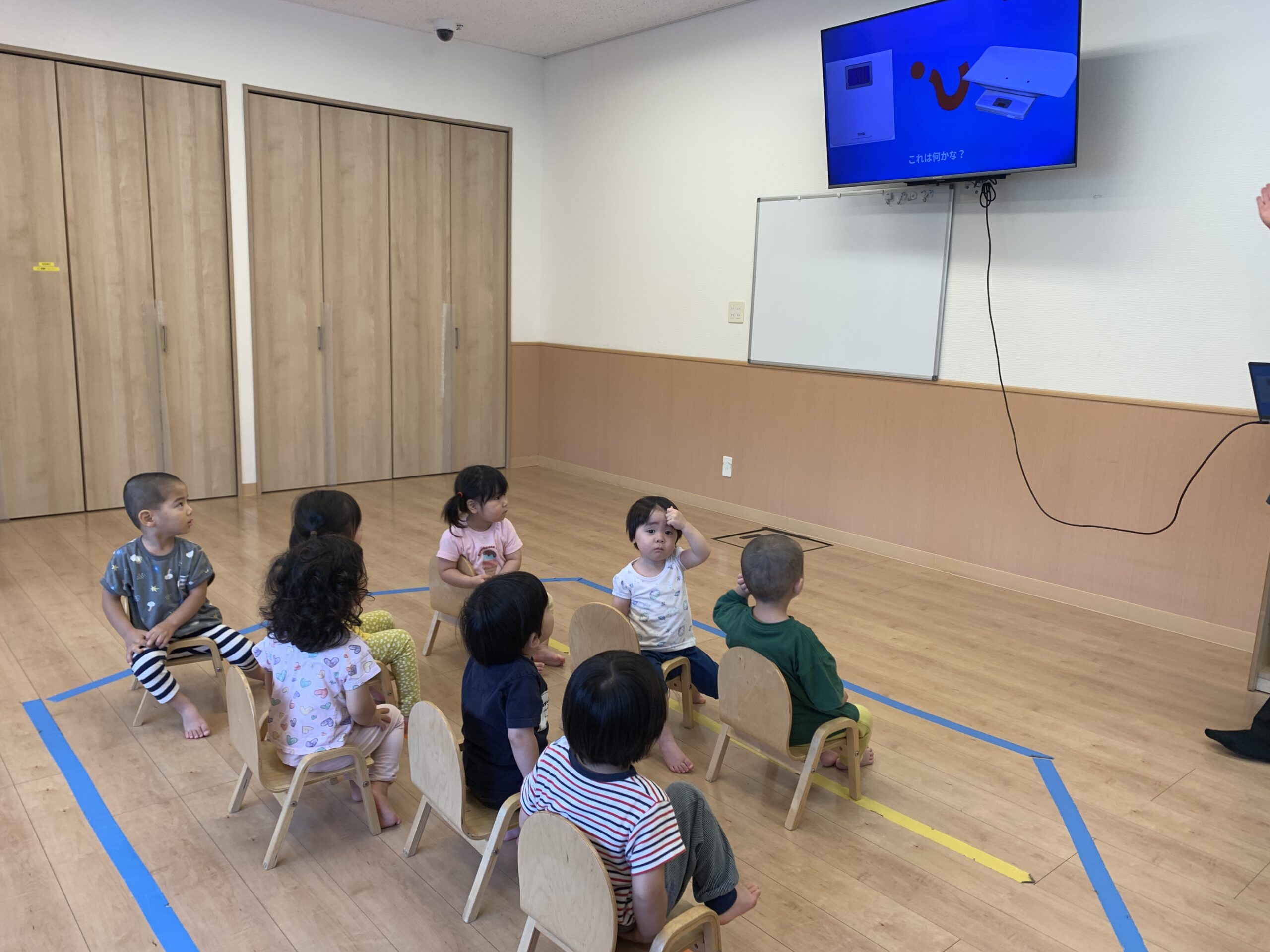 衛生指導と泥遊び！「雨が上がったらお外に行こう！」