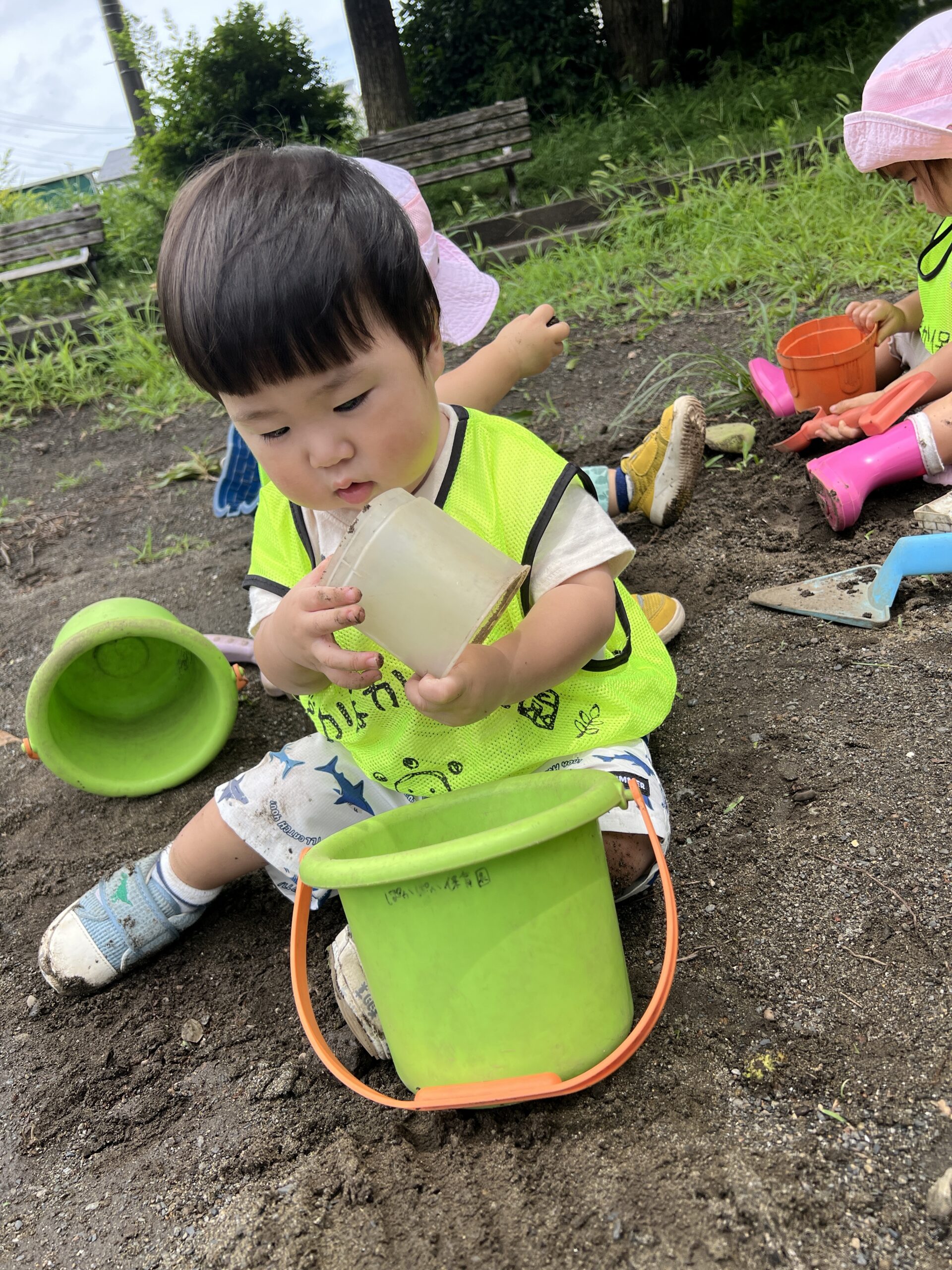 太陽の下&お部屋で元気いっぱい!運動遊び・室内遊びの一日 ぽかぽか保育園