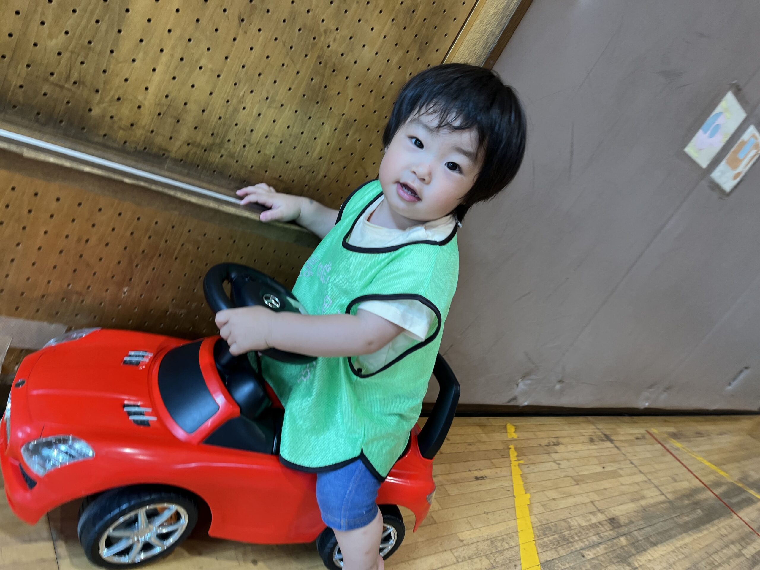 畑の観察と児童館で楽しく体を動かしたよ　ぽかぽか保育園多摩平園