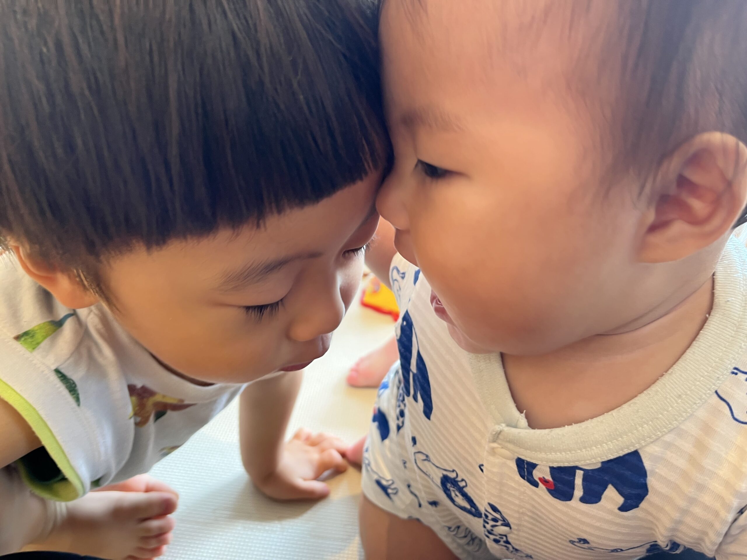 安田式運動遊びと、影の不思議を満喫！～ぽかぽか保育園多摩平園