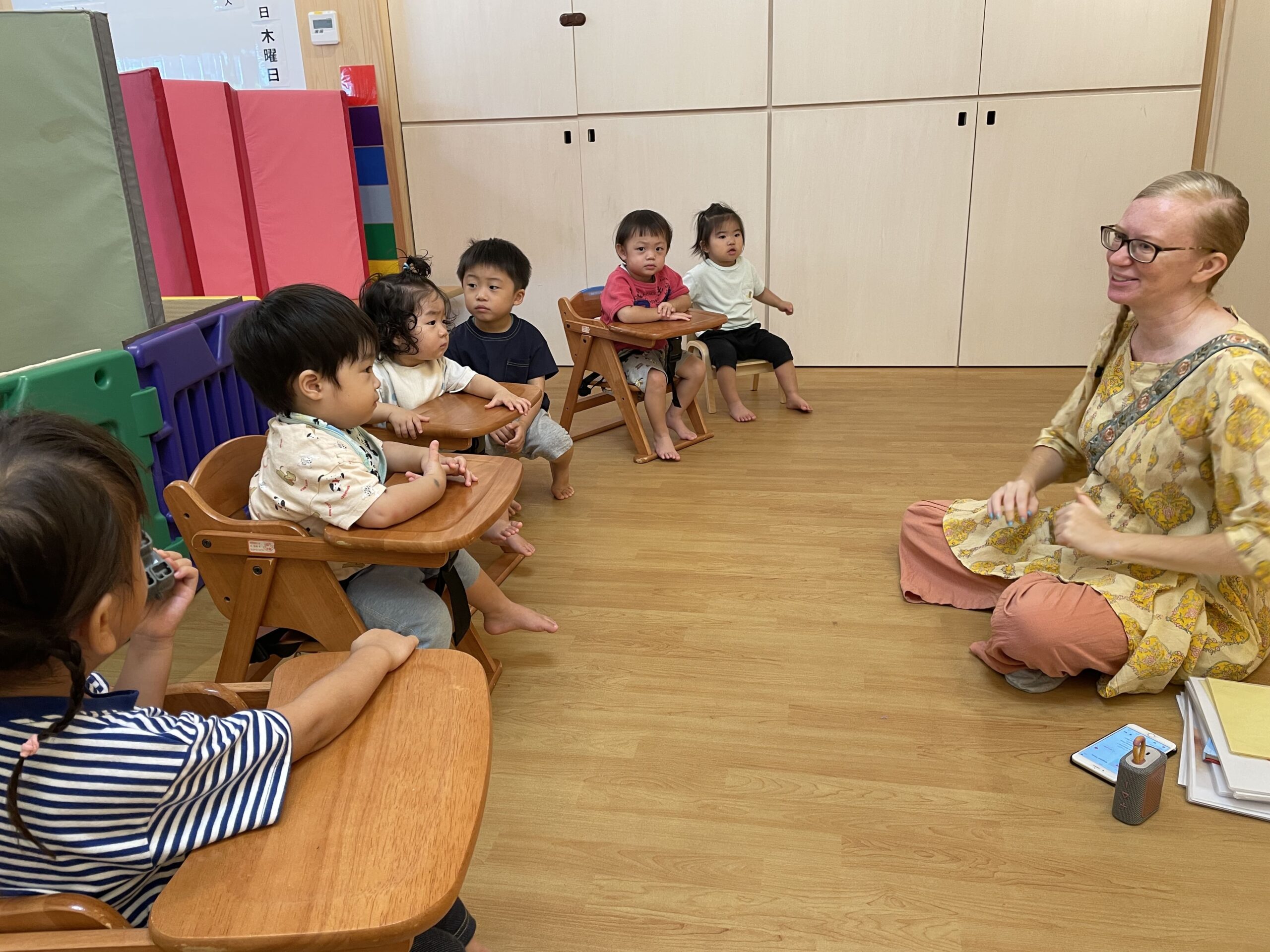 夏の英語カードクイズ＆お誕生日会レポート｜小規模・手厚い保育の八王子市保育園 ぽかぽか保育園多摩平園