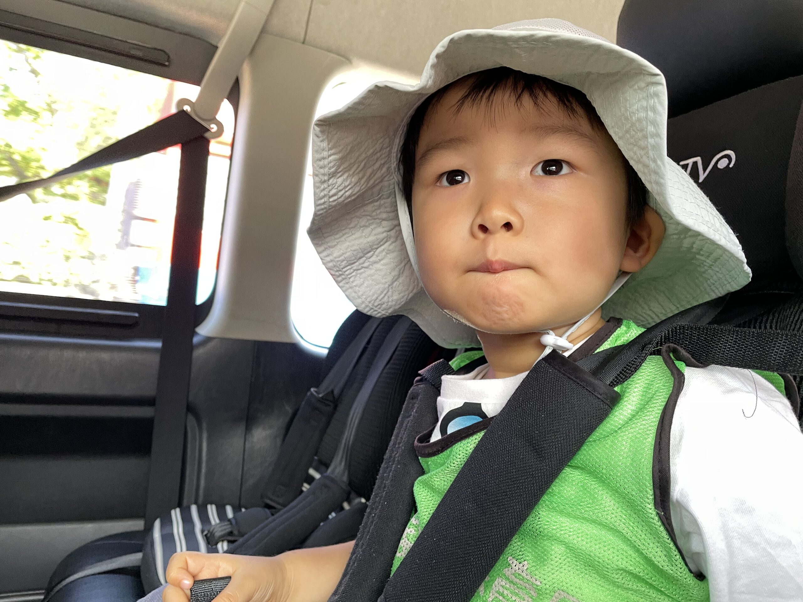 秋の畑で発見！0～2歳児のワクワク体験　ぽかぽか保育園多摩平園