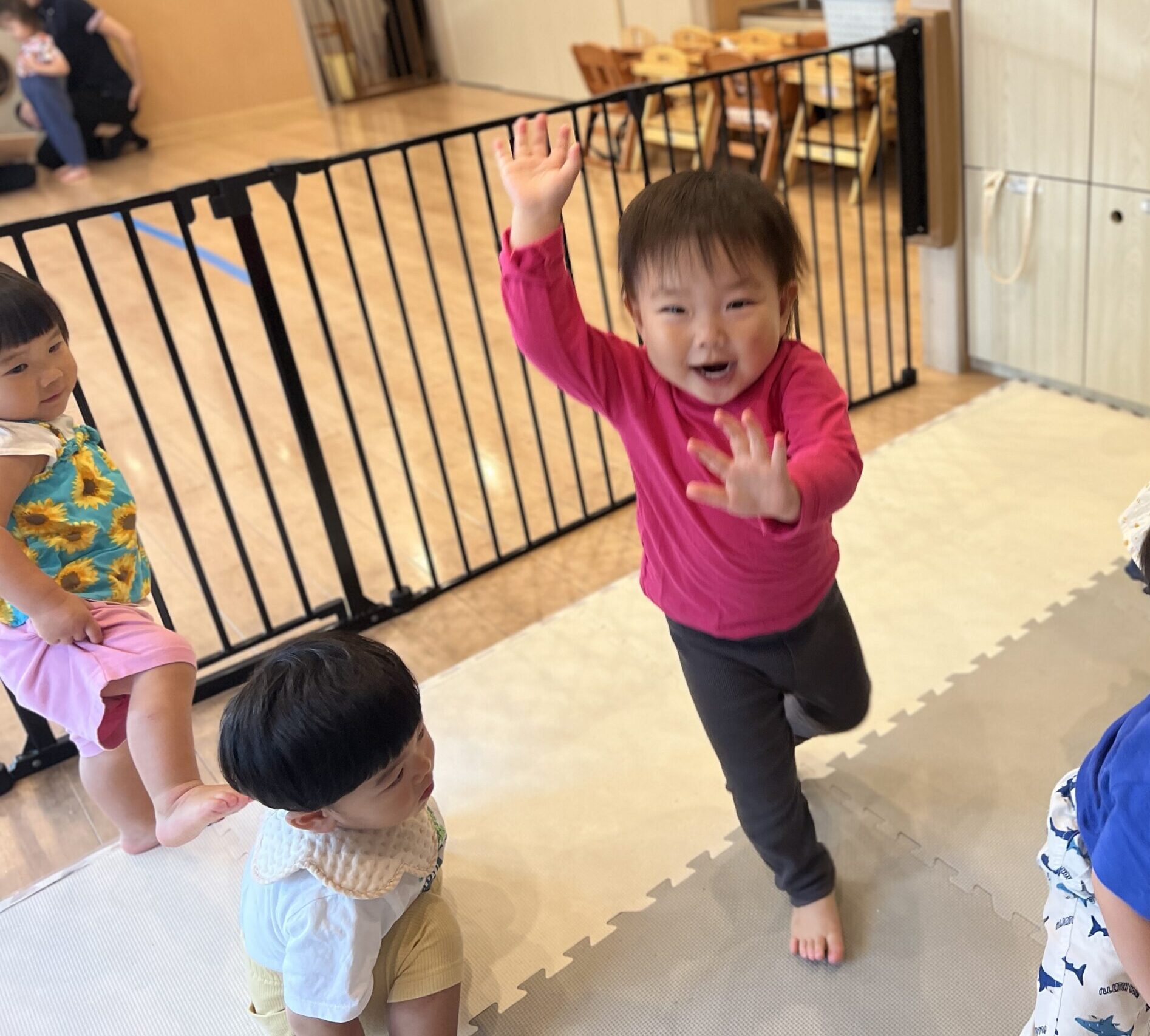 ダンスと自然遊び！笑顔あふれる一日☆ぽかぽか保育園