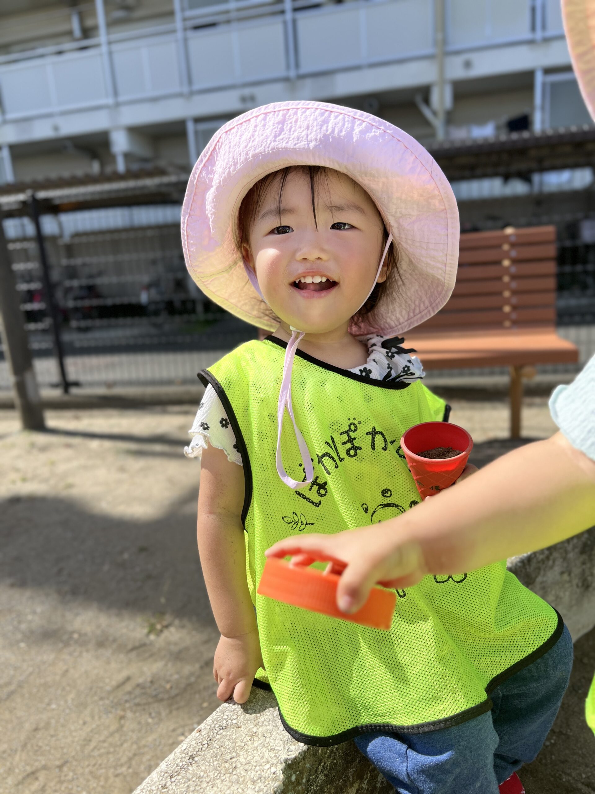 お買い物に出発！公園探検と砂遊び♬　ぽかぽか保育園