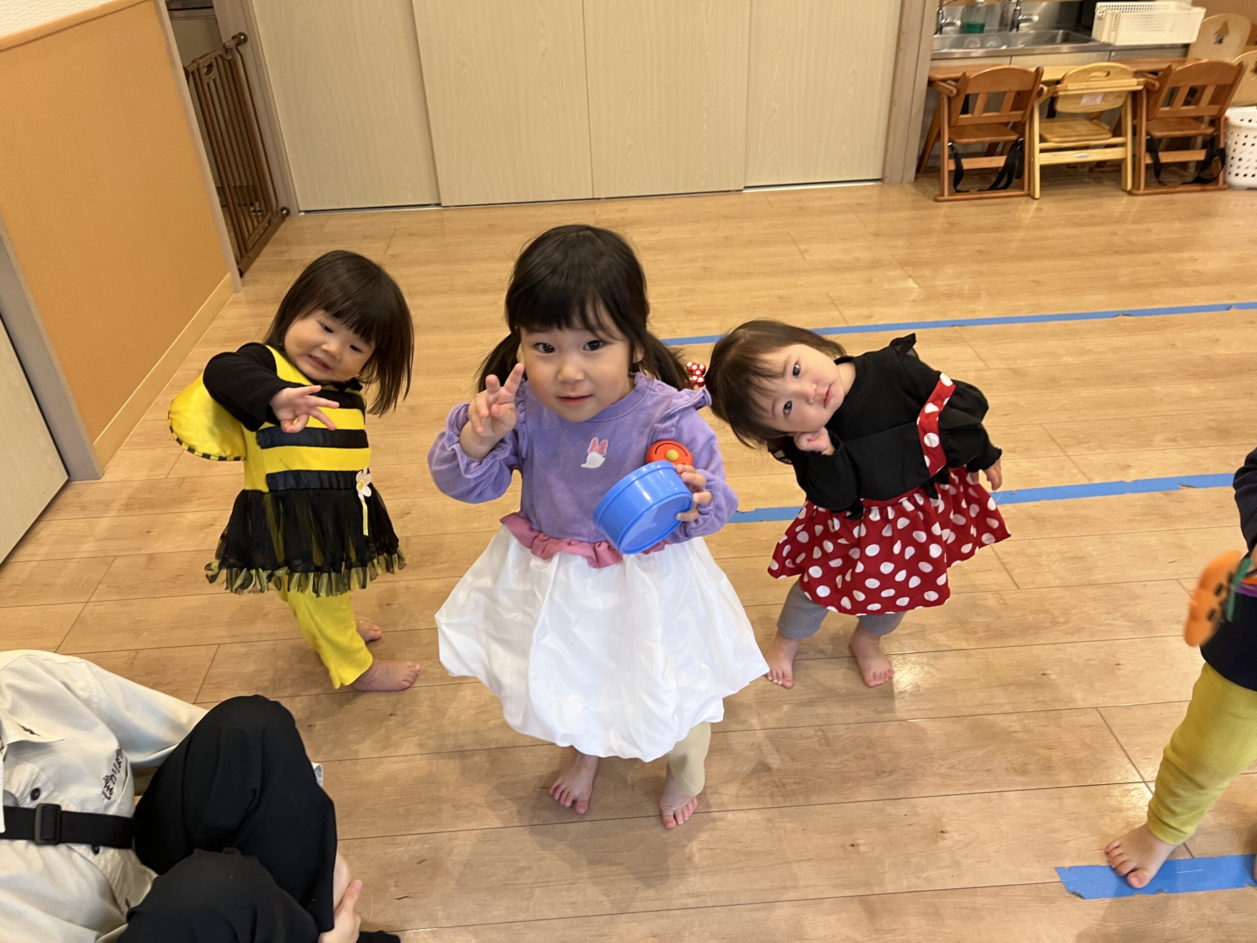 ハロウィン！元気いっぱいの笑顔と発見　ぽかぽか保育園