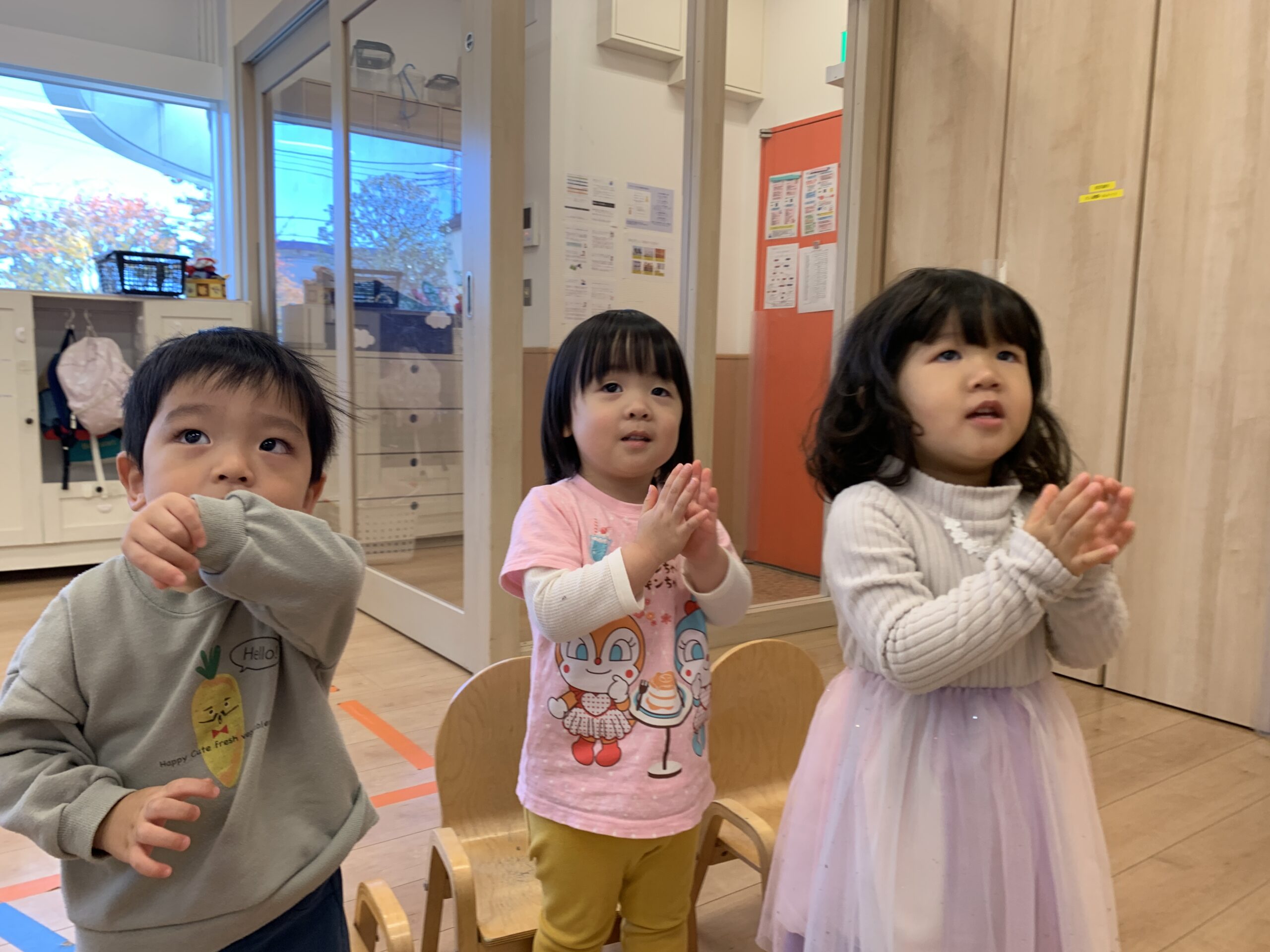 笑顔と発見!室内もテラスも遊びの宝庫 ぽかぽか保育園