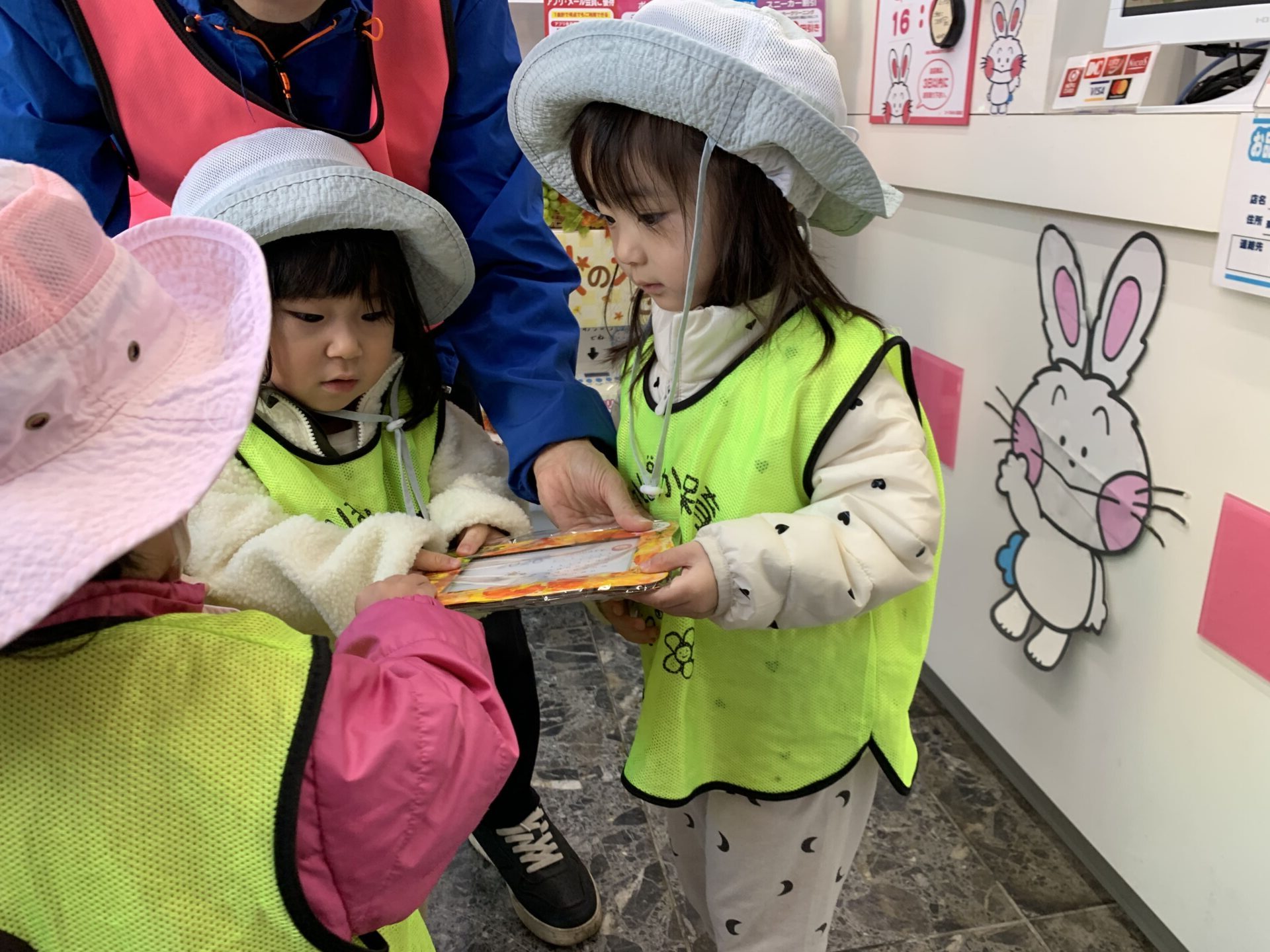 秋晴れに感謝!笑顔届ける日 ぽかぽか保育園