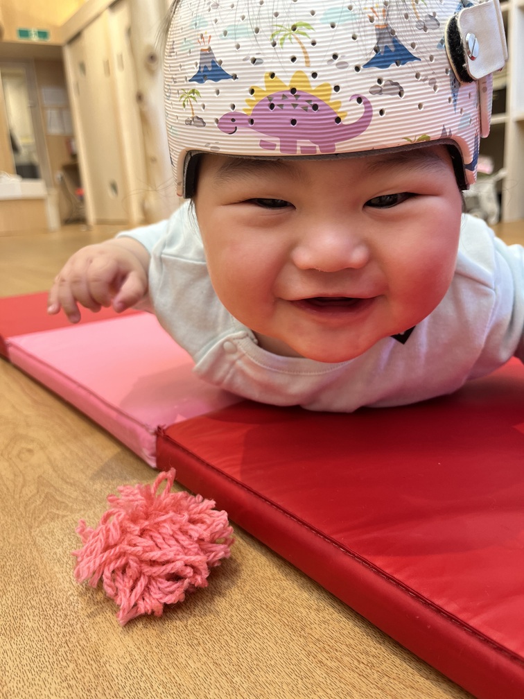 毛糸でサイエンス!ポンポンの感触って気持ちいいね♡ ぽかぽか保育園多摩平園