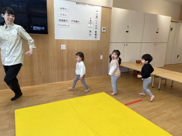 【音楽あそび】今年もありがとう！～ぽかぽか保育園多摩平園～