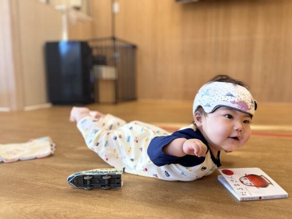 バスでダンスへ♪公園で冬さがしの一日　ぽかぽか保育園多摩平園